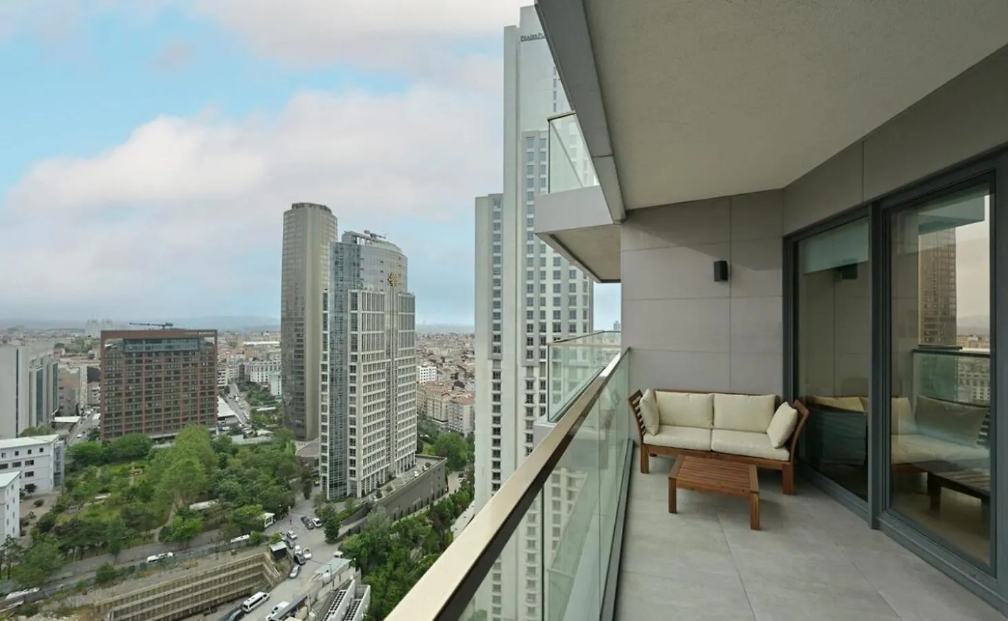 Gorgeous Modern 1Bd Terracepoolviews! #183 Apartment Istanbul